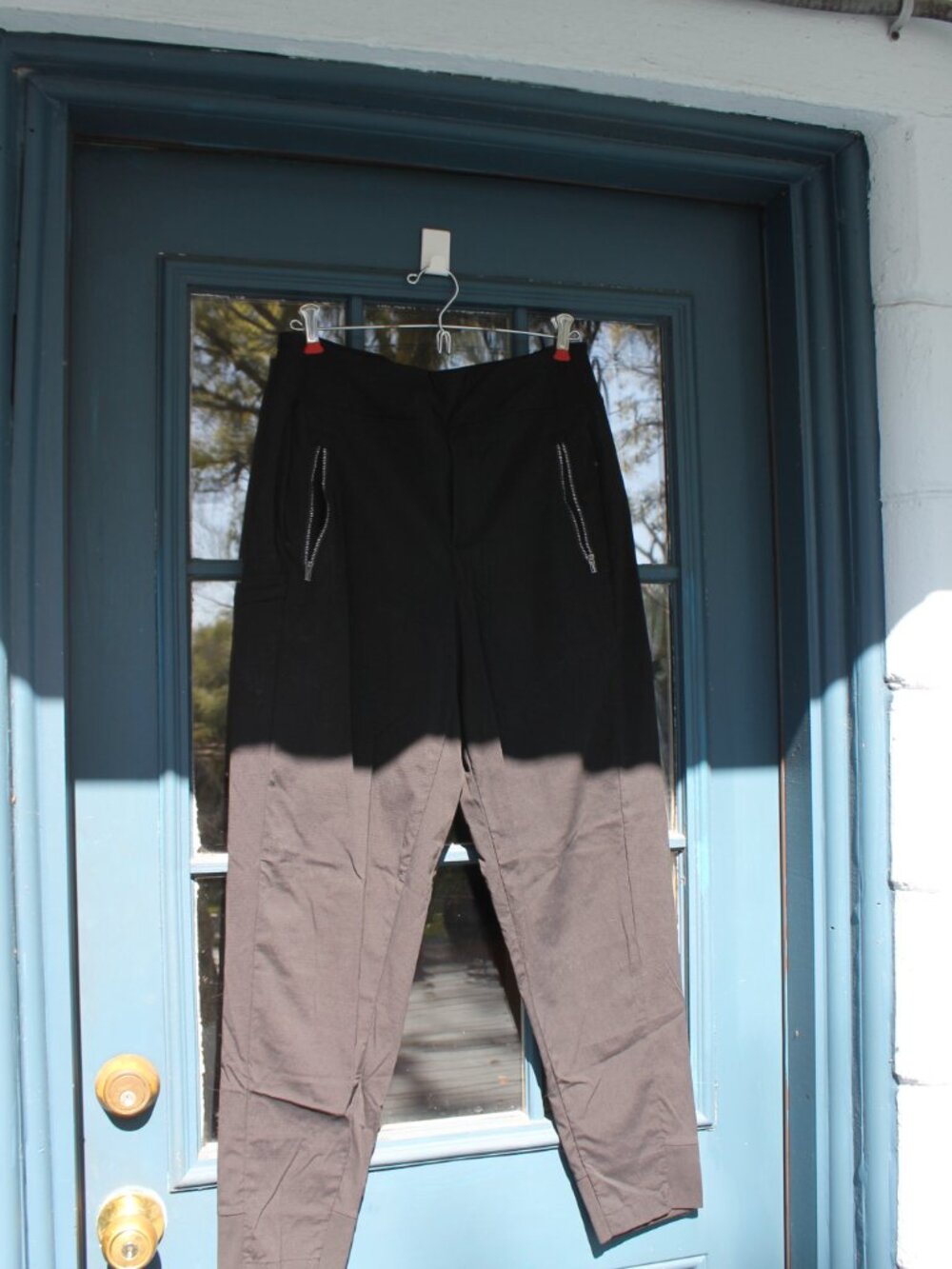 Athleta cropped pants - 6 - Picture 6 of 8